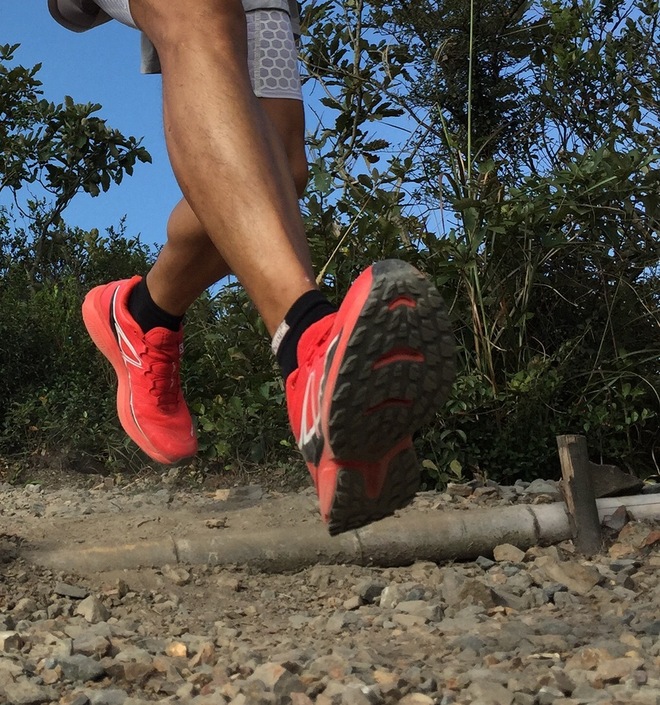 下坡致胜—梦想中的红翼 salomon s-lab wings 简单测评