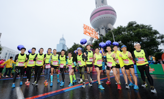 尽情奔跑放肆玩 特步助力浦东国际女子半马