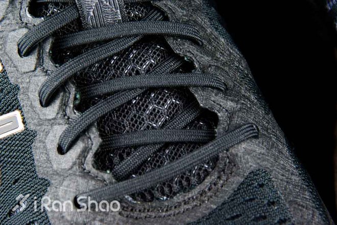 ASICS MetaRun 跑鞋