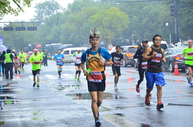 2015.11.01 冷雨杭城跑首马