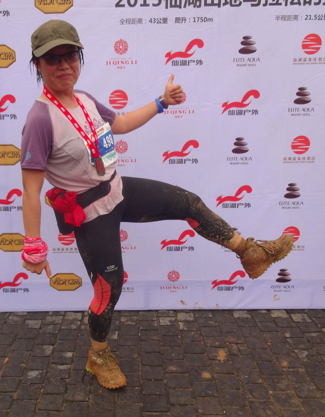 在雨中漫步，尝水中的味道