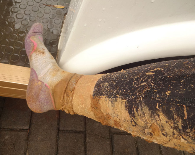 在雨中漫步，尝水中的味道