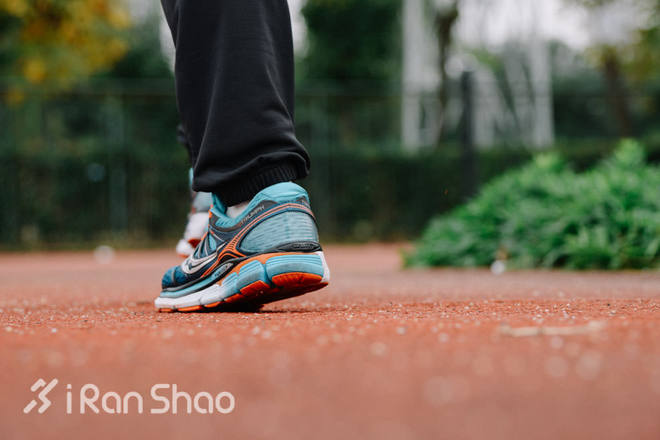 评测 | Saucony 圣康尼 Triumph ISO，向那些缓震弱鸡跑鞋致敬