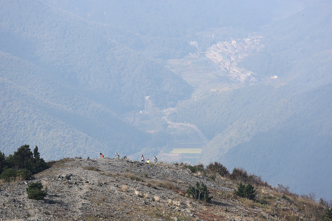 不是2者强，而是强者2