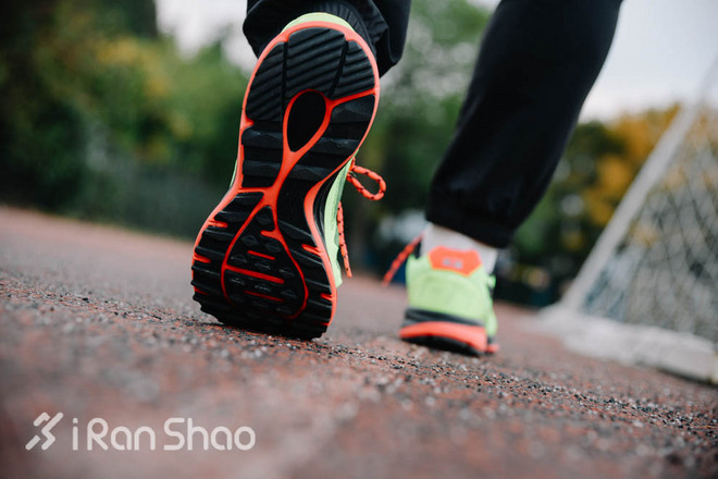 评测 | 云端之梦坚若磐石，李宁云二代冬季款跑鞋