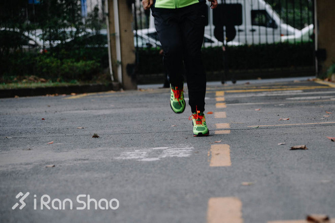 评测 | 云端之梦坚若磐石，李宁云二代冬季款跑鞋