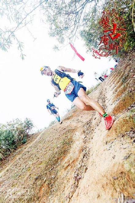 “如果我想你，我愿意翻越四个半小时的山路，来到你面前。”——纪录在我与柴古唐斯恋爱的四个半小时里