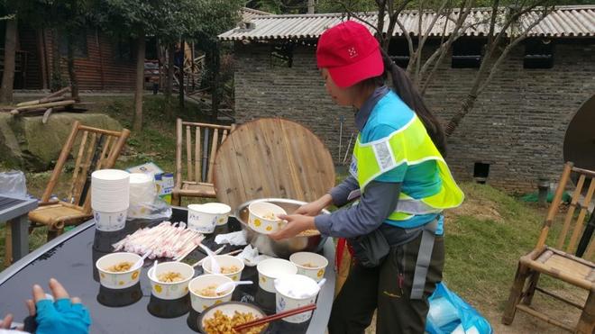 两个老男人的追狼之旅