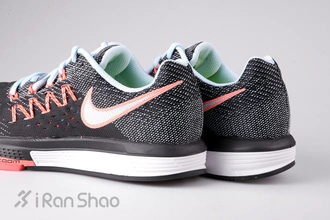 开箱 | Nike Air Zoom Vomero 10，漂亮得不像实力派