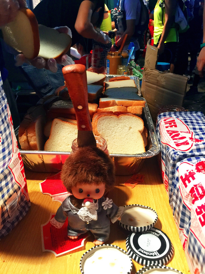 四个人，八条腿，一颗心，我们共同的乐施毅行者