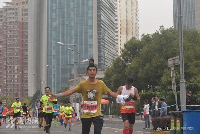 侬好上马 | 46岁上海马拉松实现PB(3小时17分35秒)