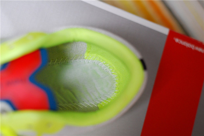 极速精灵！NB顶级马拉松比赛鞋New Balance RC1600 v2评测