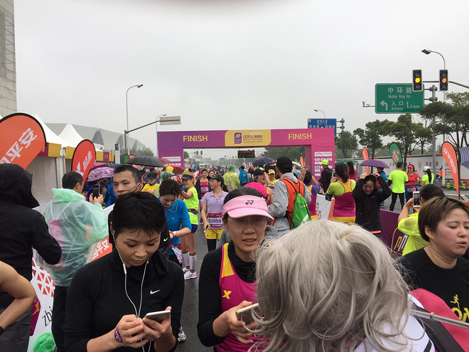 在雨中，每一步都是不同的风景