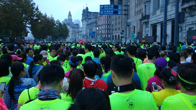 【众测报告】冲天热力透申城，满城尽带荧光绿（上马10公里&半马）