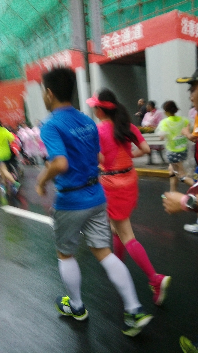 【众测报告】冲天热力透申城，满城尽带荧光绿（上马10公里&半马）