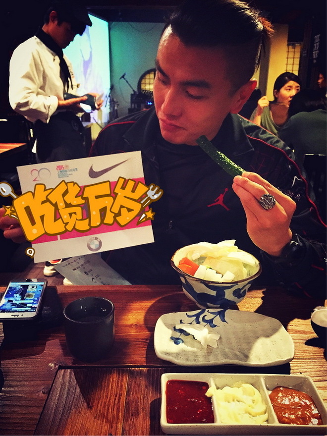 就算大雨让整座城市颠倒，也拦不住我们完赛！