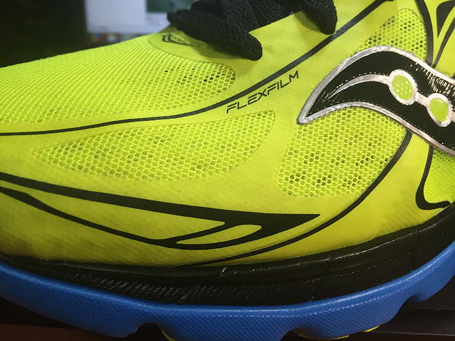 稳中求轻：SAUCONY 索康尼 Mirage 5 轻量支撑跑鞋 开箱简评