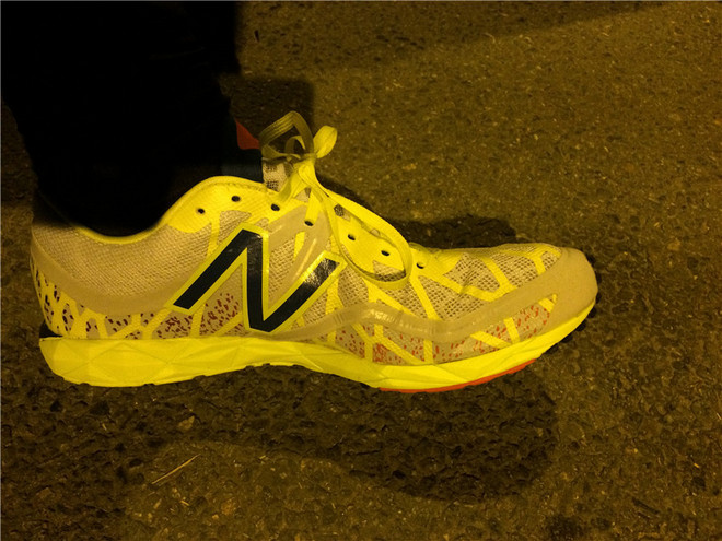 极速精灵！NB顶级马拉松比赛鞋New Balance RC1600 v2评测