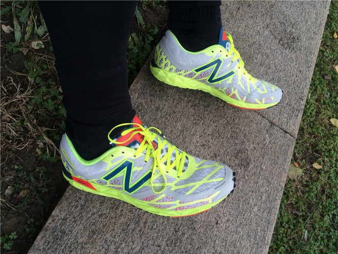 极速精灵！NB顶级马拉松比赛鞋New Balance RC1600 v2评测