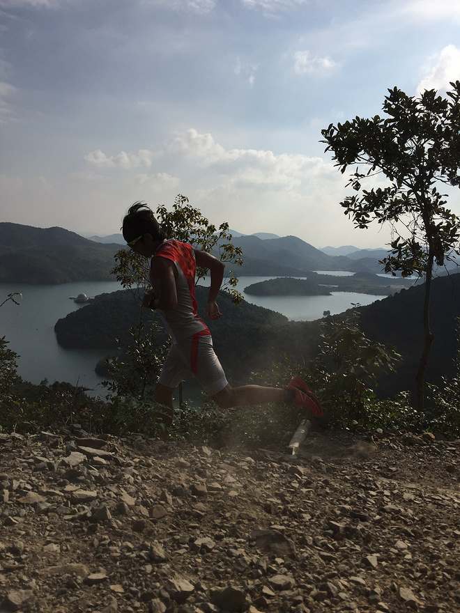 下坡致胜—梦想中的红翼 salomon s-lab wings 简单测评