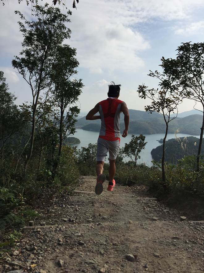 下坡致胜—梦想中的红翼 salomon s-lab wings 简单测评