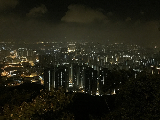 四个人，八条腿，一颗心，我们共同的乐施毅行者