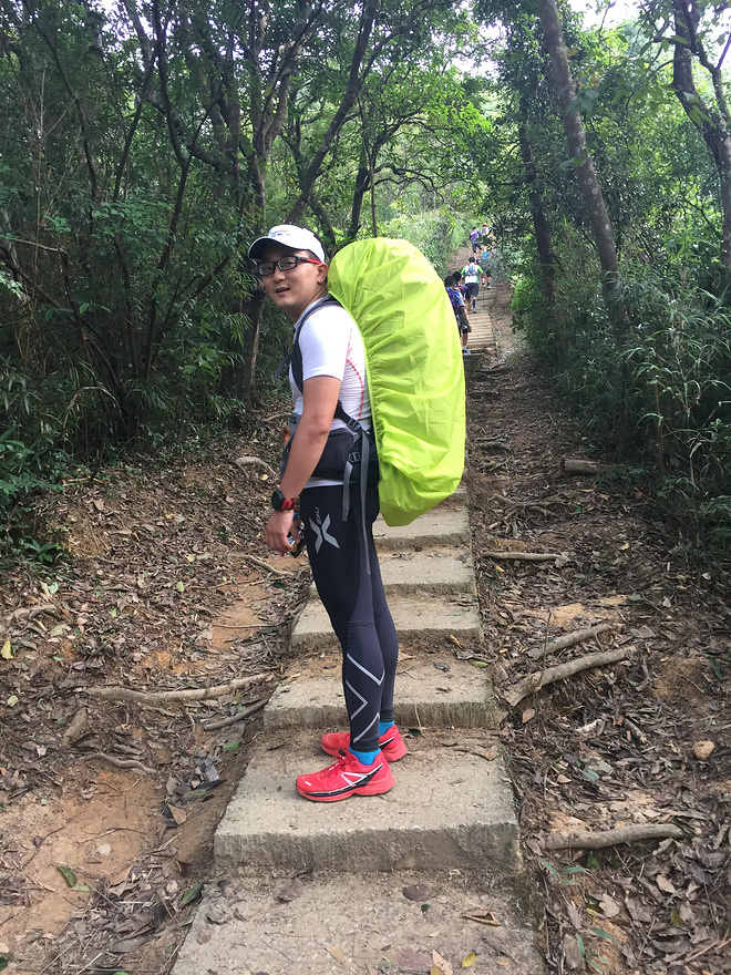 四个人，八条腿，一颗心，我们共同的乐施毅行者