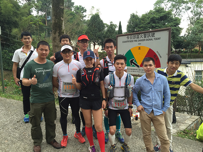 四个人，八条腿，一颗心，我们共同的乐施毅行者