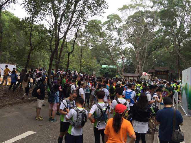 四个人，八条腿，一颗心，我们共同的乐施毅行者