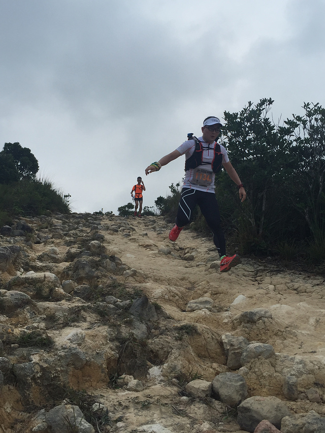 四个人，八条腿，一颗心，我们共同的乐施毅行者