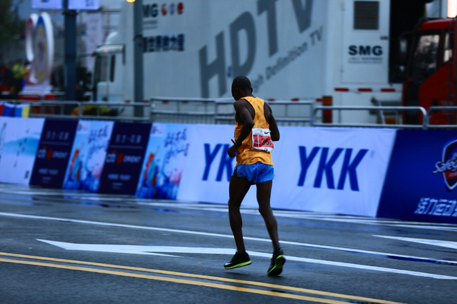 【上马20周年】我不跑，我只是看看