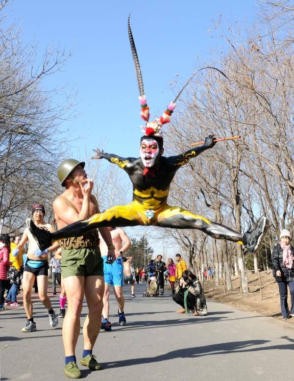 马拉松赛场Cosplay现象