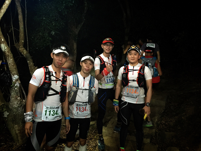 四个人，八条腿，一颗心，我们共同的乐施毅行者