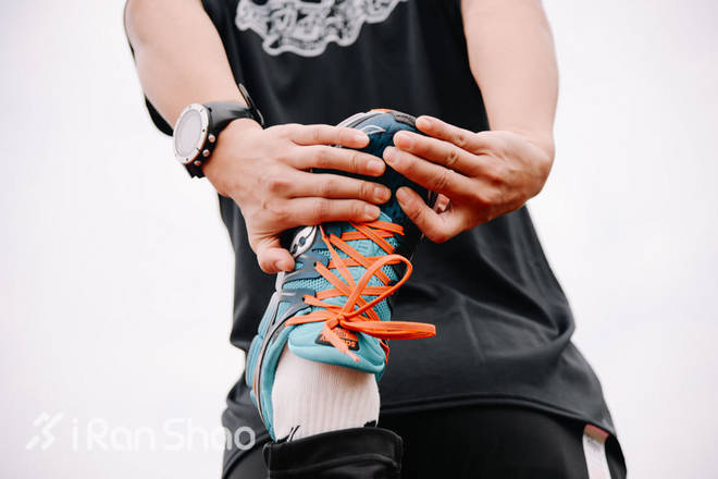 评测 | Saucony 圣康尼 Triumph ISO，向那些缓震弱鸡跑鞋致敬