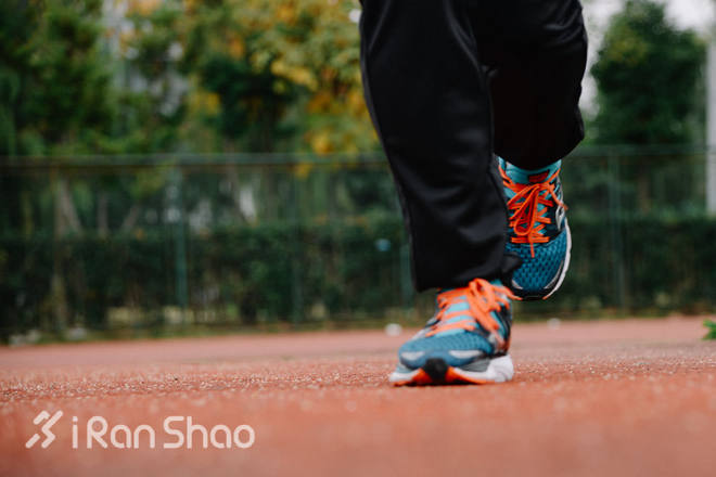 评测 | Saucony 圣康尼 Triumph ISO，向那些缓震弱鸡跑鞋致敬