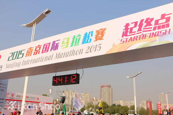 回顾 | 首届南马，一场“出人意料”的马拉松