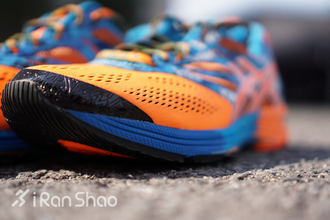 开箱 | 内敛外骚，亚瑟士Noosa Tri 10的生存王道