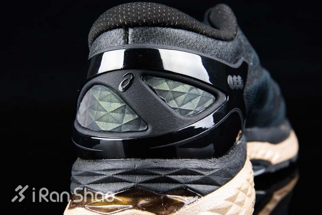 ASICS MetaRun 跑鞋