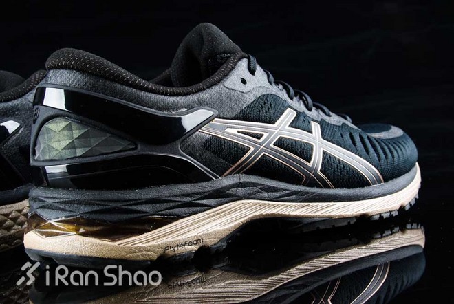 ASICS MetaRun 跑鞋