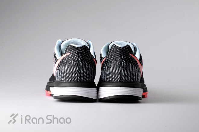 开箱 | Nike Air Zoom Vomero 10，漂亮得不像实力派