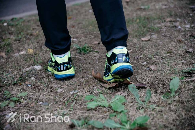 评测 | 踩着云彩跑过秋冬—李宁云二代冬款跑鞋评测