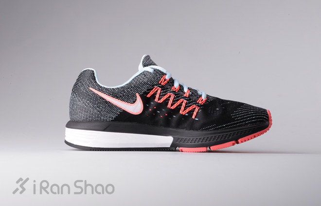 开箱 | Nike Air Zoom Vomero 10，漂亮得不像实力派