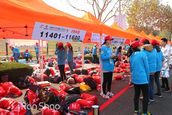 回顾 | 首届南马，一场“出人意料”的马拉松