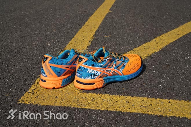 开箱 | 内敛外骚，亚瑟士Noosa Tri 10的生存王道