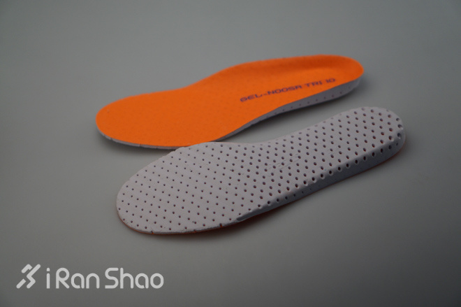 开箱 | 内敛外骚，亚瑟士Noosa Tri 10的生存王道