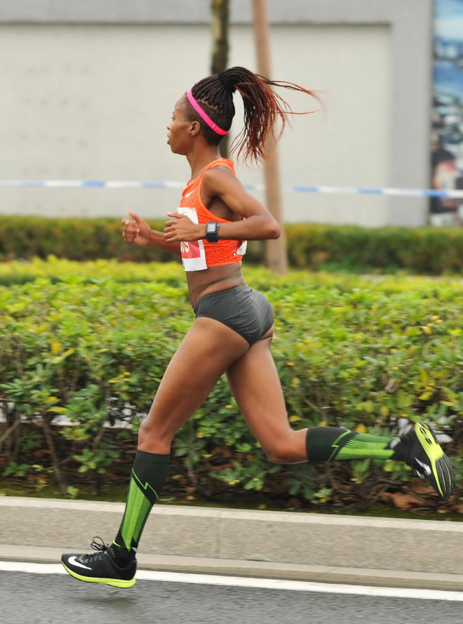 战 上 海          记我的2015上海马拉松