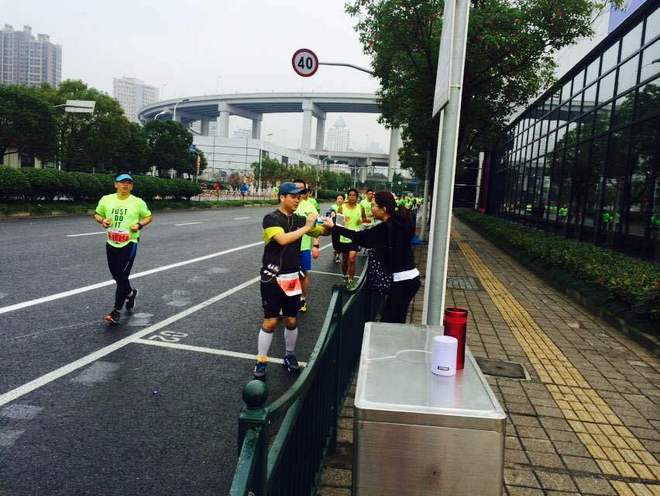 “侬好上马”让我们单纯的跑下去