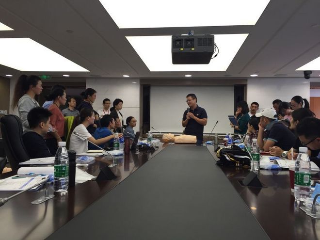 你若安好，便是晴天------2015上海马拉松急救兔T59随记