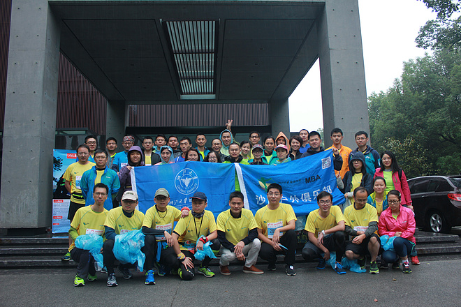 雨战杭马——朝有夜雨晚来风