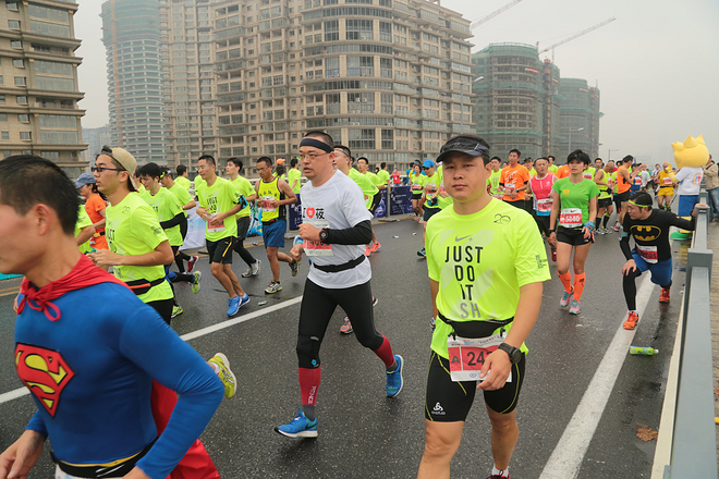 无远弗届_2015上海马拉松记录